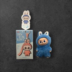 [AUTHENTIC] Pop Mart Labubu – Pin for Love Plush Pendant - “O”